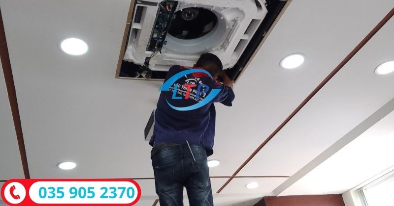 tháo dời máy lạnh âm trần - Lộc Thiên Phát