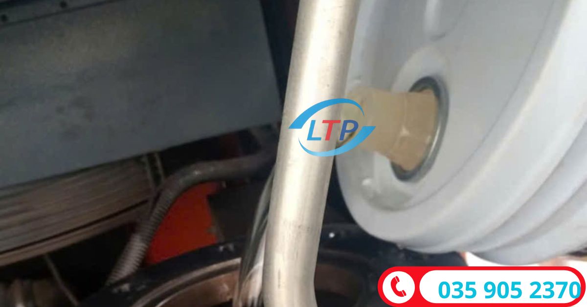 Máy Nén Khí Bị Xì Dầu: Kiểm Tra Những Vị Trí Nào?