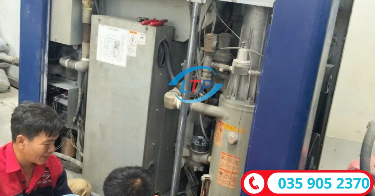 Có Nên Tự Sửa Chữa Máy Nén Khí? Những Rủi Ro Doanh Nghiệp Cần Biết Trước Khi Tự Thực Hiện
