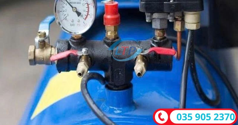 Kiểm tra van điều khiển máy nén khí
