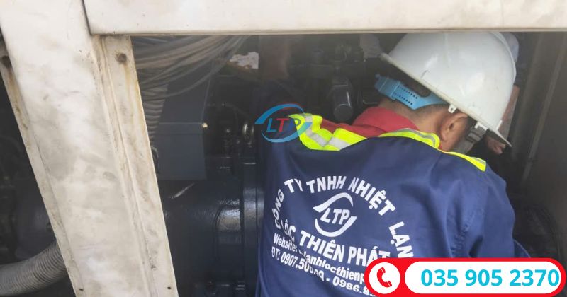 Kiểm tra máy nén chiller - Lộc Thiên Phát