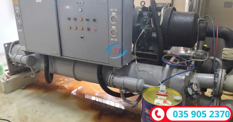 thay dầu máy nén chiller chuyên nghiệp - Lộc Thiên Phát