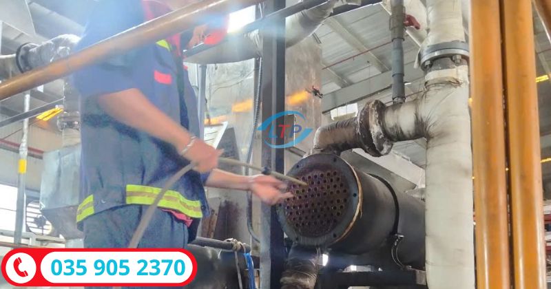 vệ sinh bình ngưng chiller uy tín - Lộc Thiên Phát