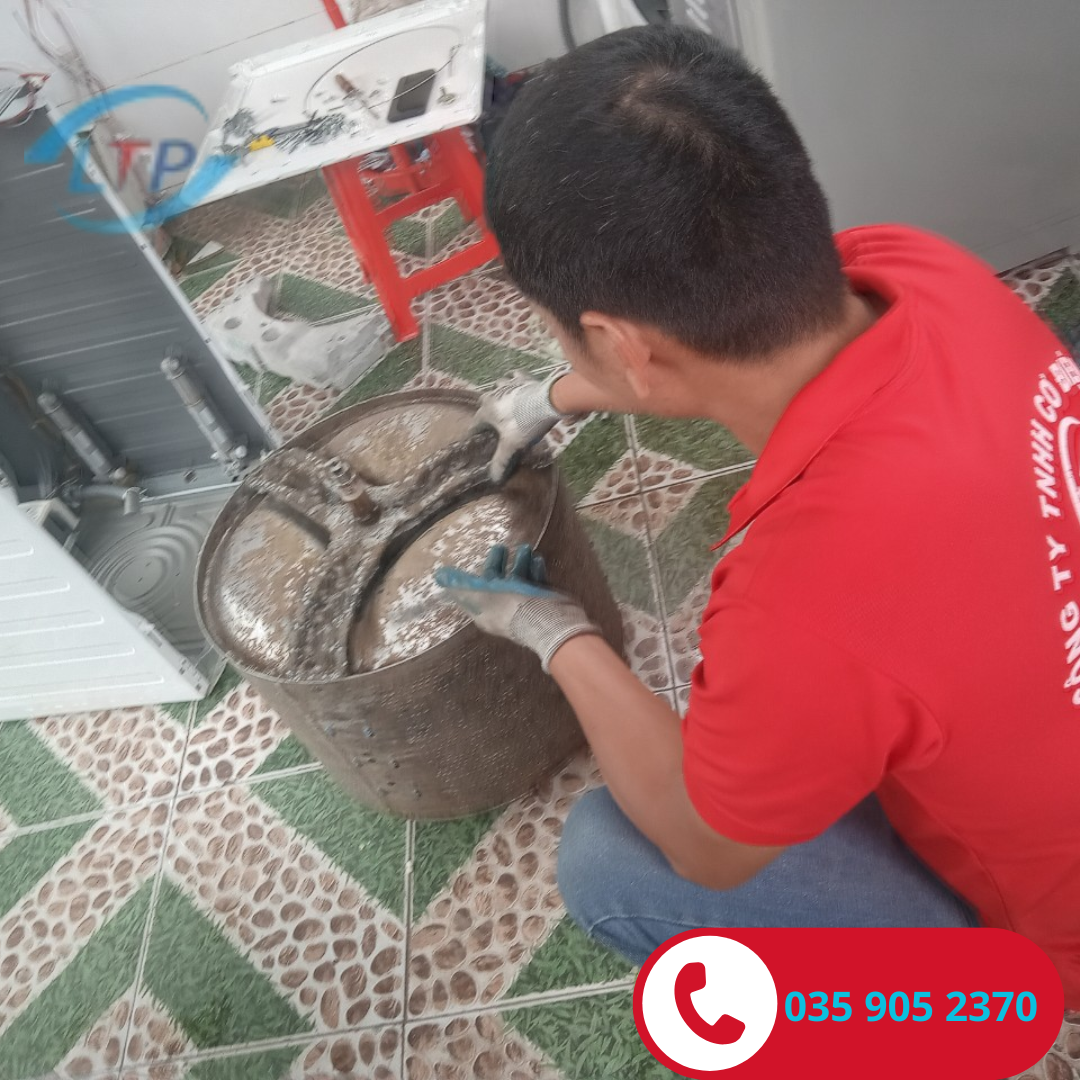 Máy giặt cửa ngang Tosiba bị gãy chẳng ba