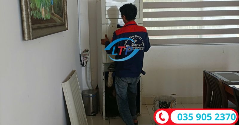 sửa máy lạnh tủ đứng công nghiệp chuyên nghiệp - Lộc Thiên Phát