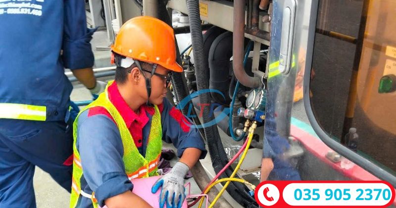 bơm xạc gas chiller - Lộc Thiên Phát