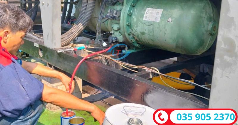 thay máy nén chiller chuyên nghiệp - Lộc Thiên Phát