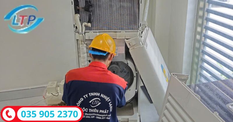 Vệ sinh máy lạnh tủ đứng -Lộc Thiên Phát